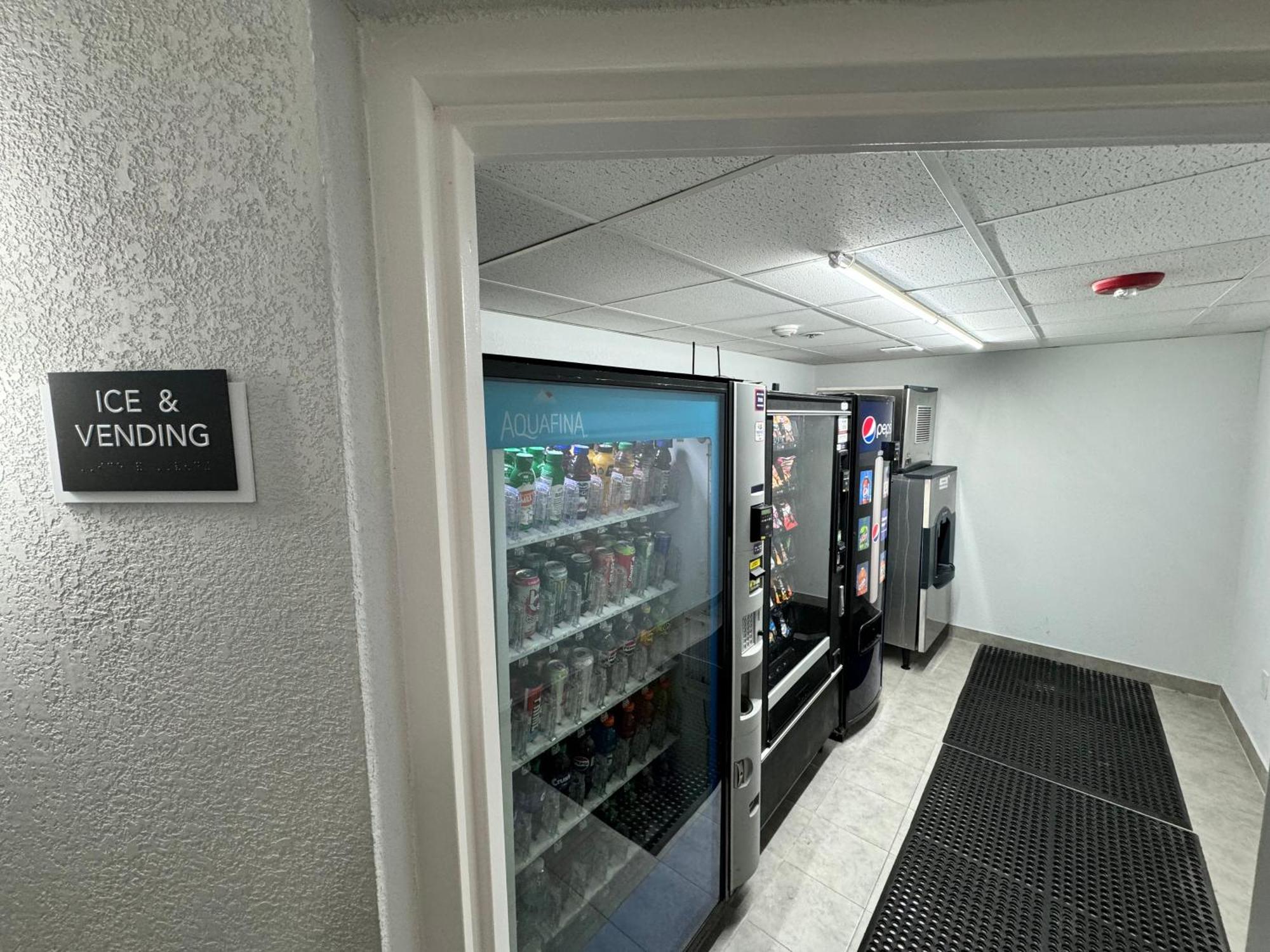 Motel 6 East Syracuse, Ny - Airport المظهر الخارجي الصورة