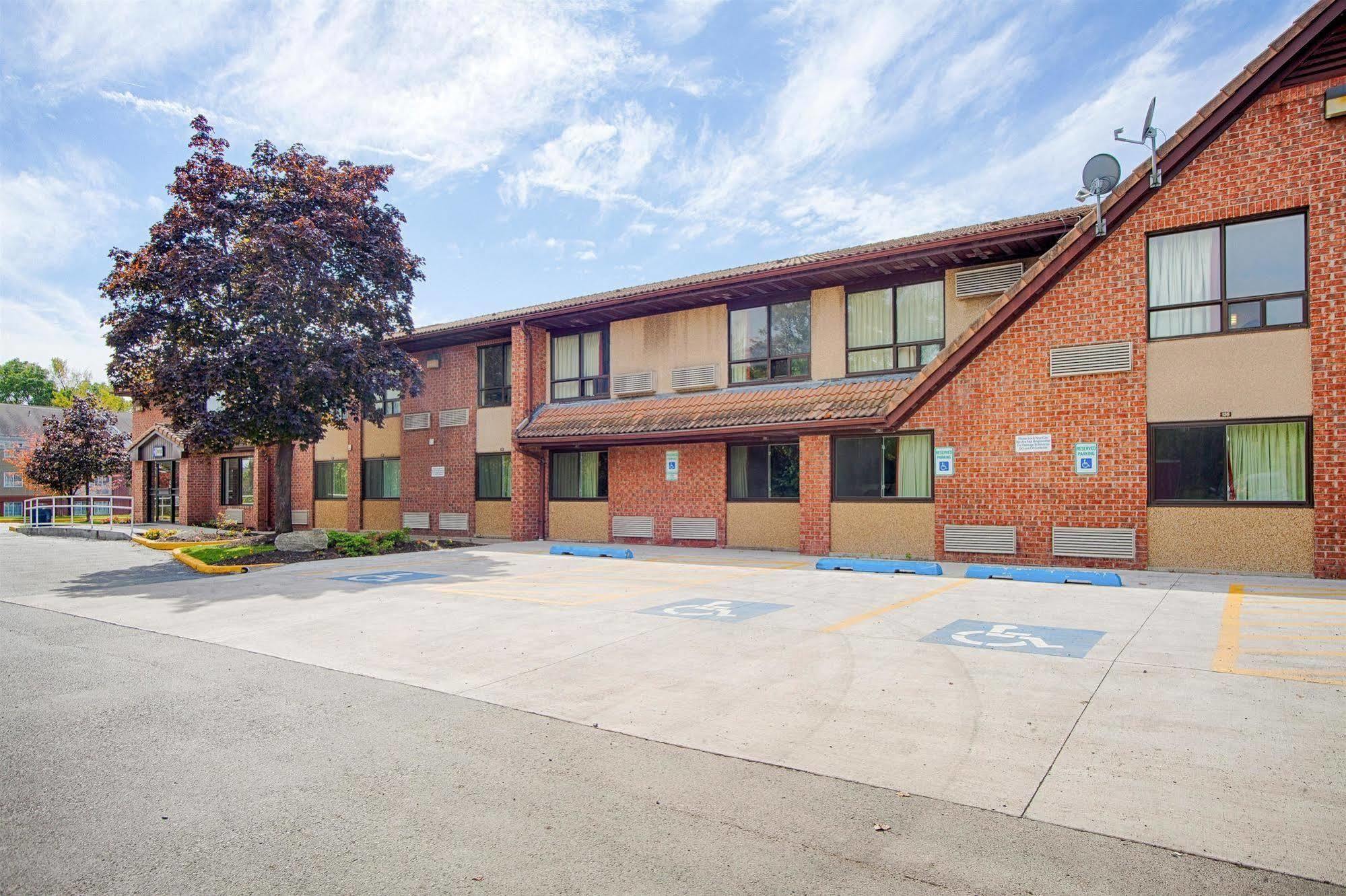 Motel 6 East Syracuse, Ny - Airport المظهر الخارجي الصورة